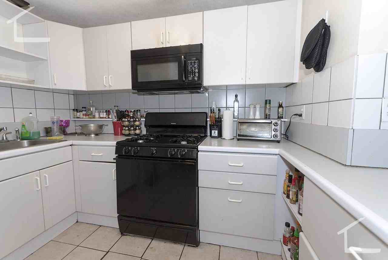 143 Glenville Avenue - Photo 6 of 7