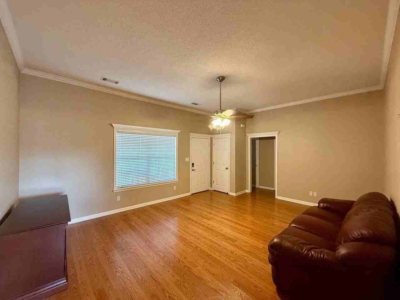 3401 Lacross Dr - Photo 2 of 13