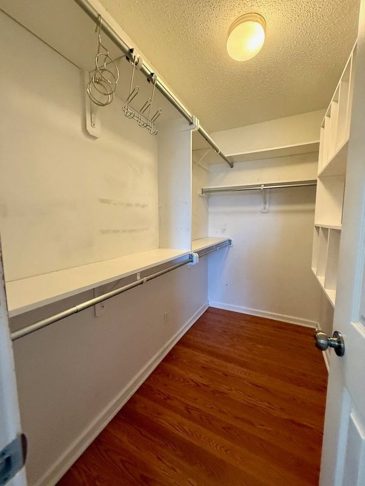 3401 Lacross Dr - Photo 7 of 13