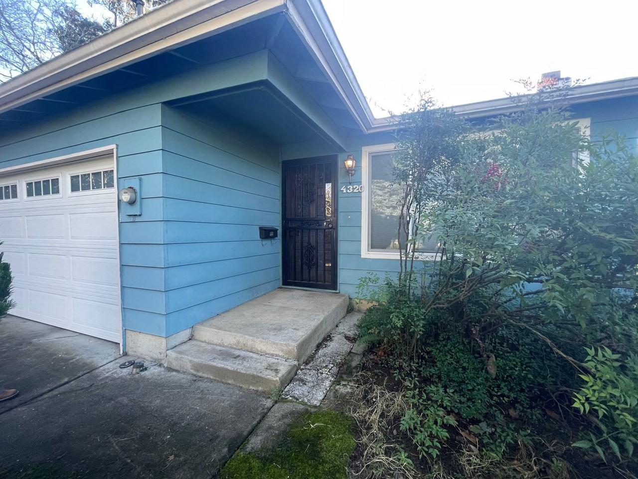 4320 Se Boise St - Photo 2 of 50