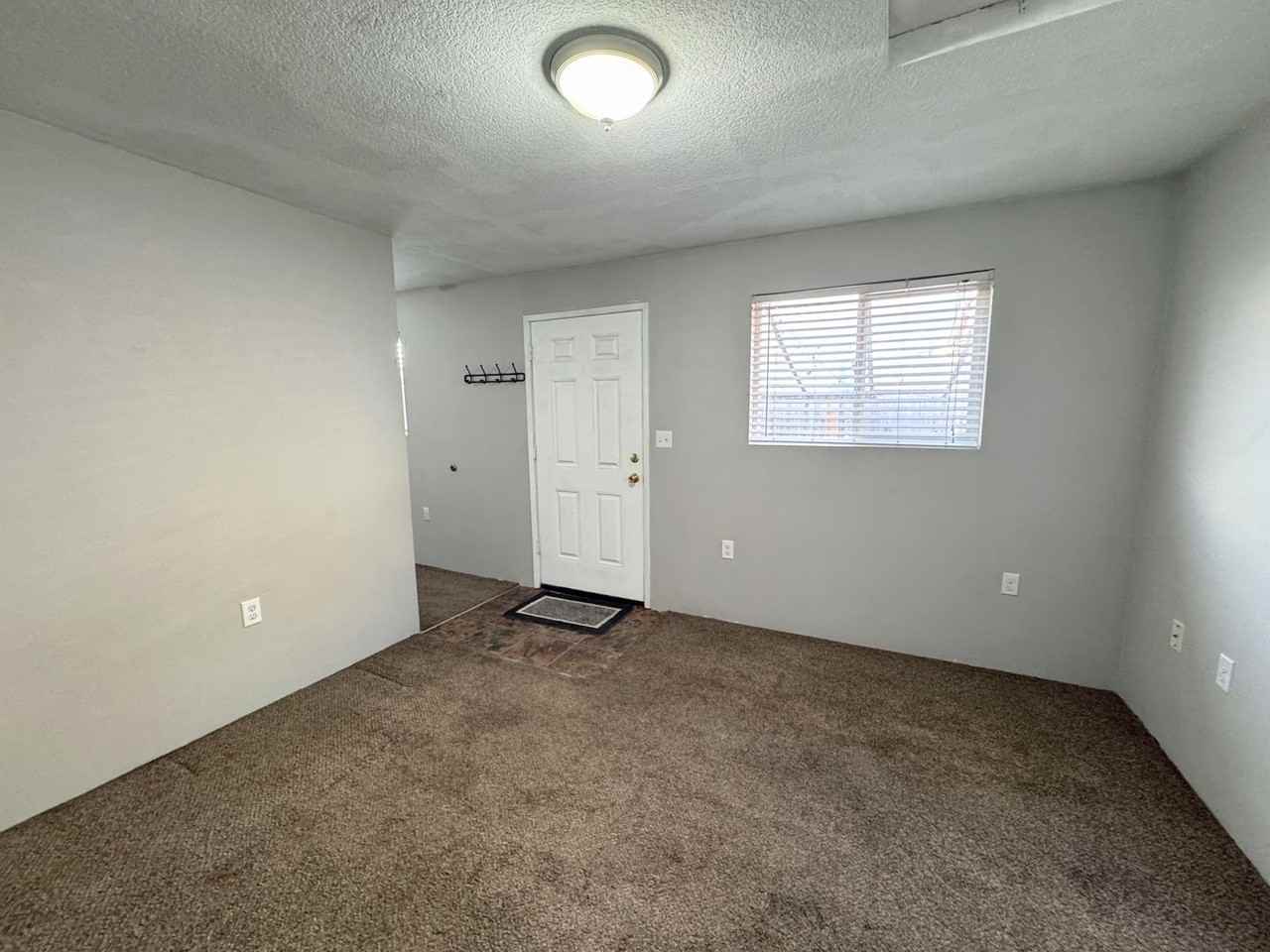 925 Laurel Ln #ADU - Photo 2 of 12