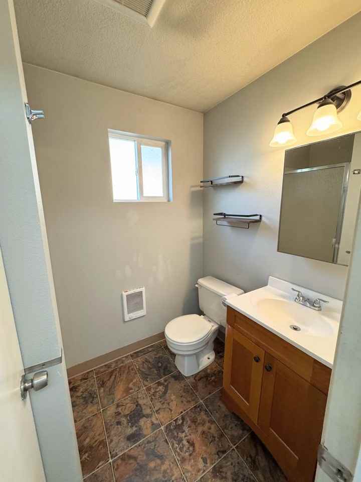 925 Laurel Ln #ADU - Photo 6 of 12