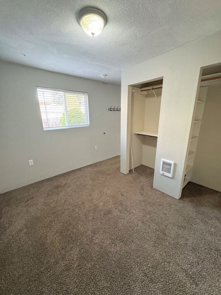 925 Laurel Ln #ADU - Photo 7 of 12