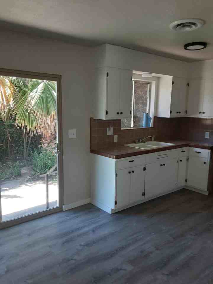 mayfair1 - Photo 2 of 6