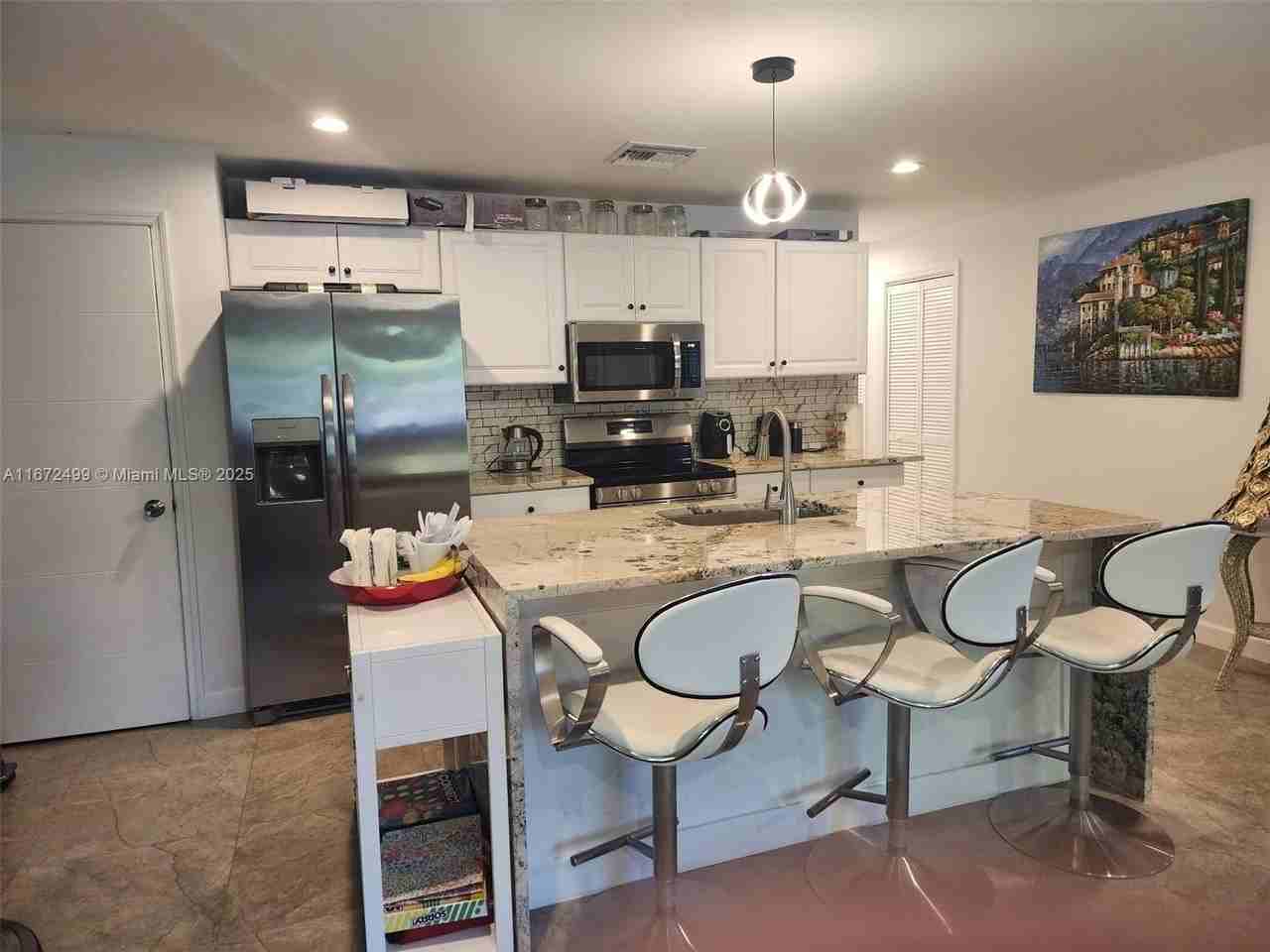 413 Sw 10th St - Photo 7 of 16