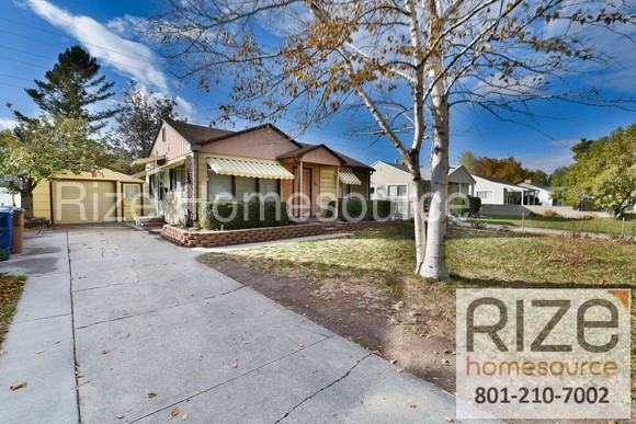 763 Colorado St W - Photo 3 of 19