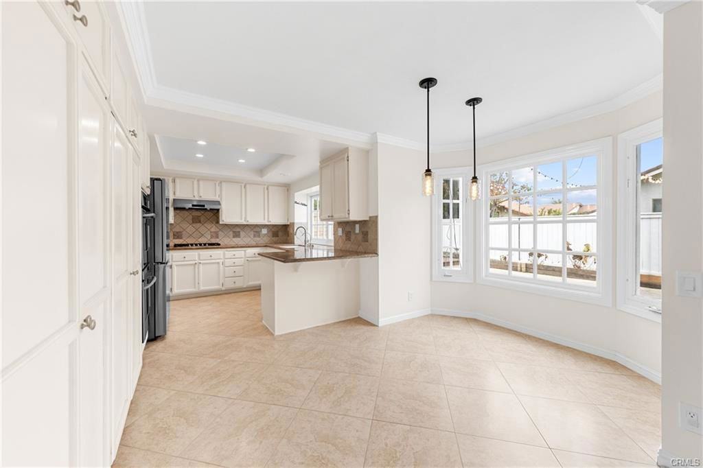 1014 Begonia Ave - Photo 3 of 8