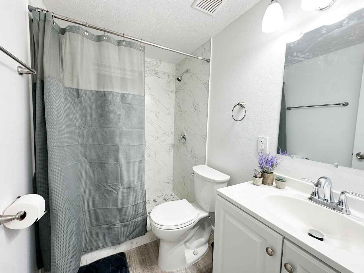 E 140th Ave - Photo 4 of 10