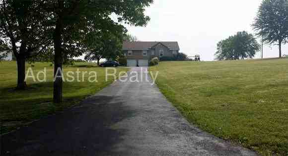 1151 S 88th St - Photo 2 of 5