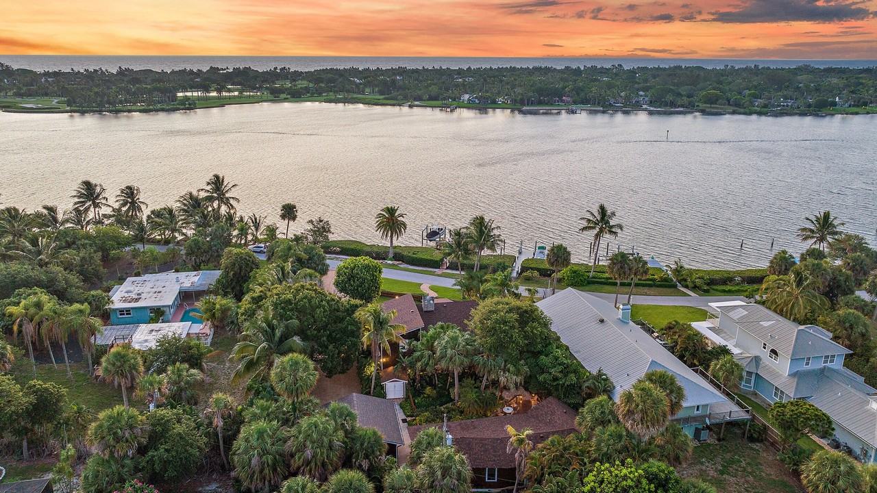 12140 Se Indian River Dr N - Photo 4 of 50