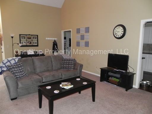 4218 NW 78th St - Photo 3 of 24