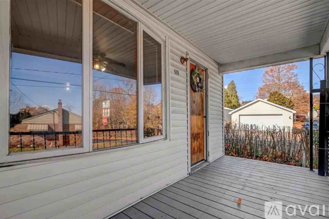 625 Wyoming St - Photo 2 of 17