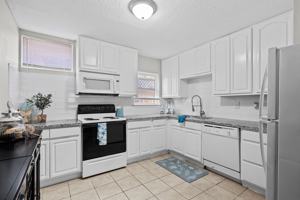 featured image of 918 918 Ave G - Per Gas