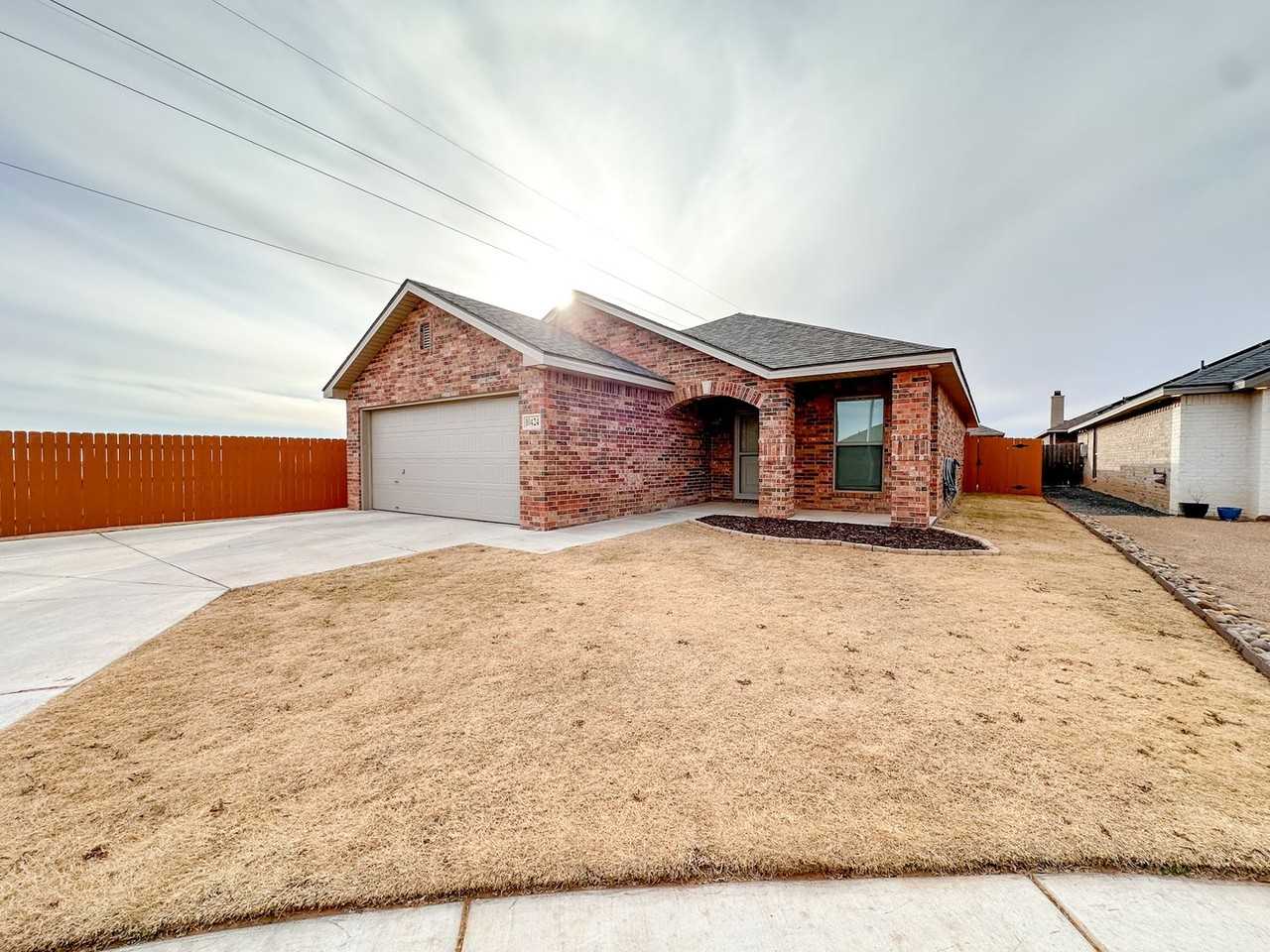 10424 Waverly Ave - Photo 3 of 40