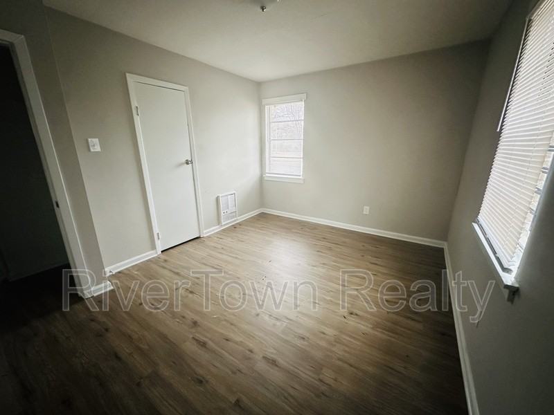 3253 Ford Rd - Photo 4 of 7