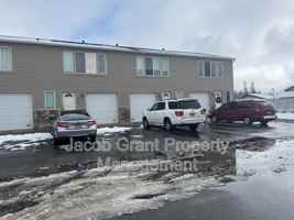 featured image of 3528 Greenfield Dr