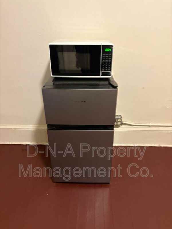 729 Main St #33 - Photo 2 of 4