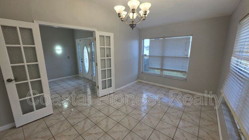 1506 Silktree Ct - Photo 7 of 33