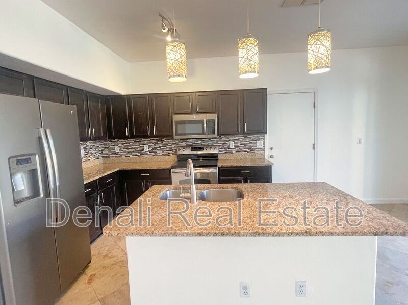 2211 S Harper - Photo 5 of 27