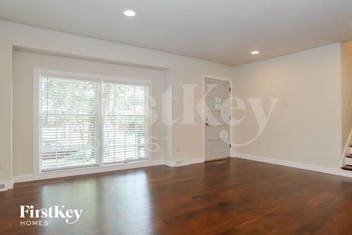 1219 Ne 80th Ter - Photo 3 of 15