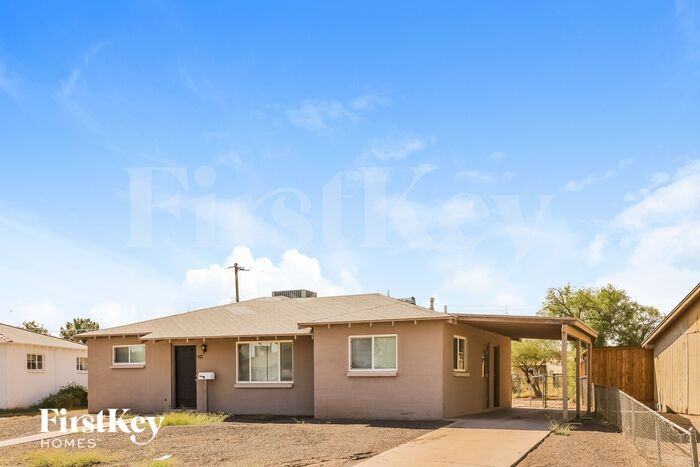 8722 N 30th Dr - Photo 2 of 15