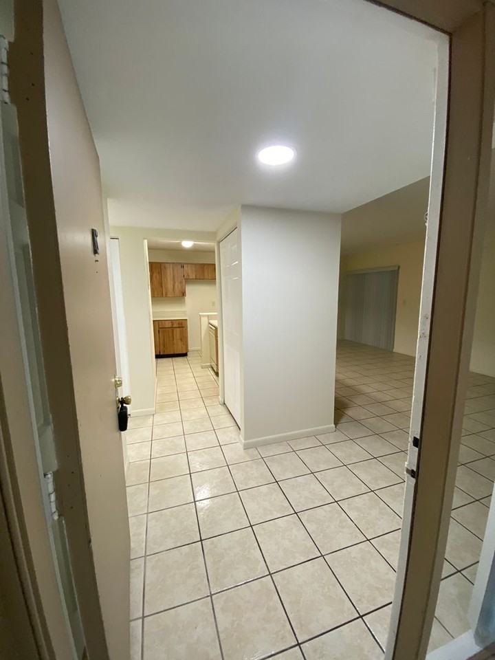 130 Jasmine Woods Ct #12A - Photo 7 of 15