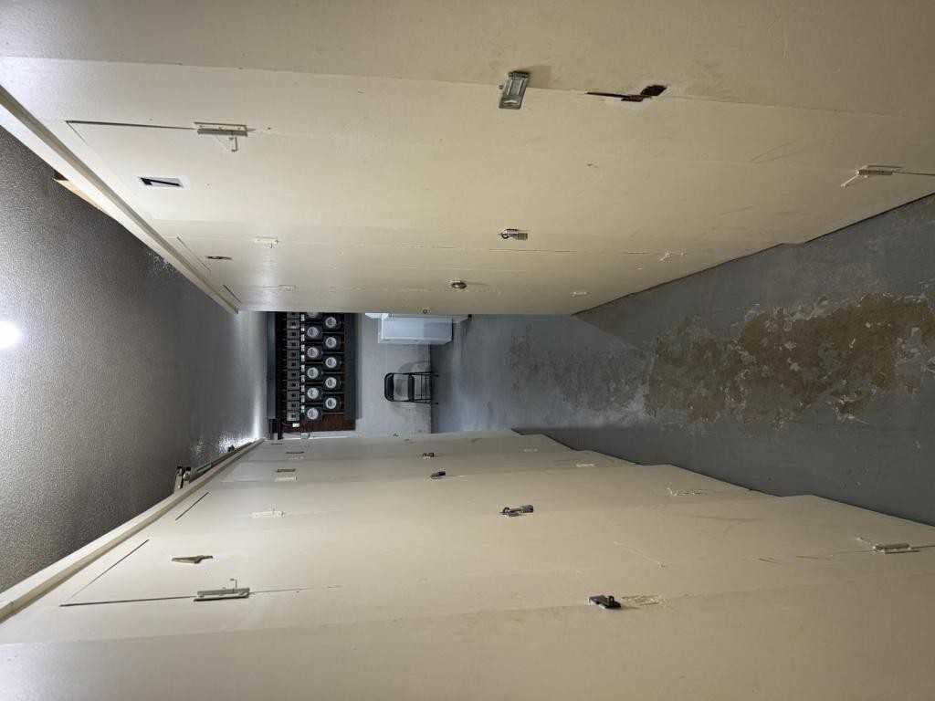 4911 University Ave Ne - Photo 3 of 27