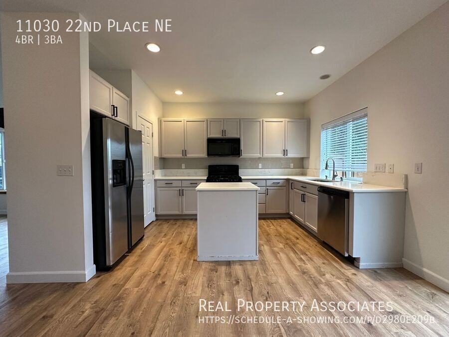 11030 22nd Pl Ne - Photo 3 of 14