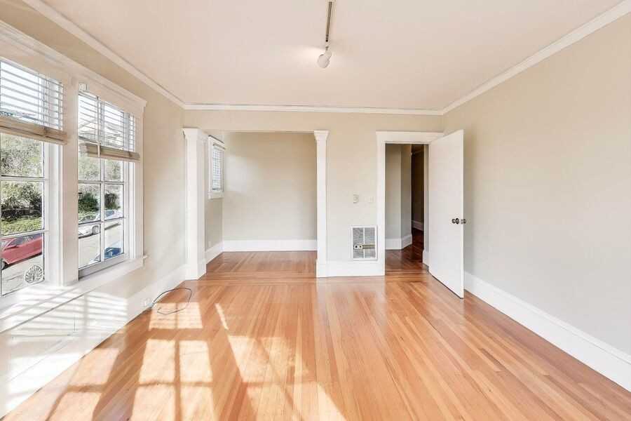 470 Mandana Blvd #01 - Photo 3 of 20