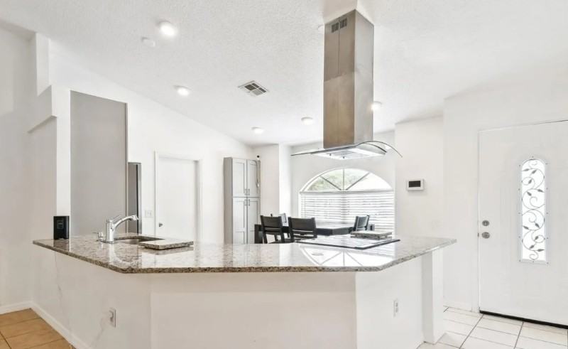 794 Barclay Terrace - Photo 2 of 14