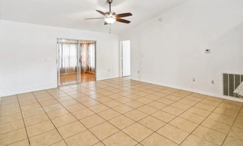 794 Barclay Terrace - Photo 5 of 14