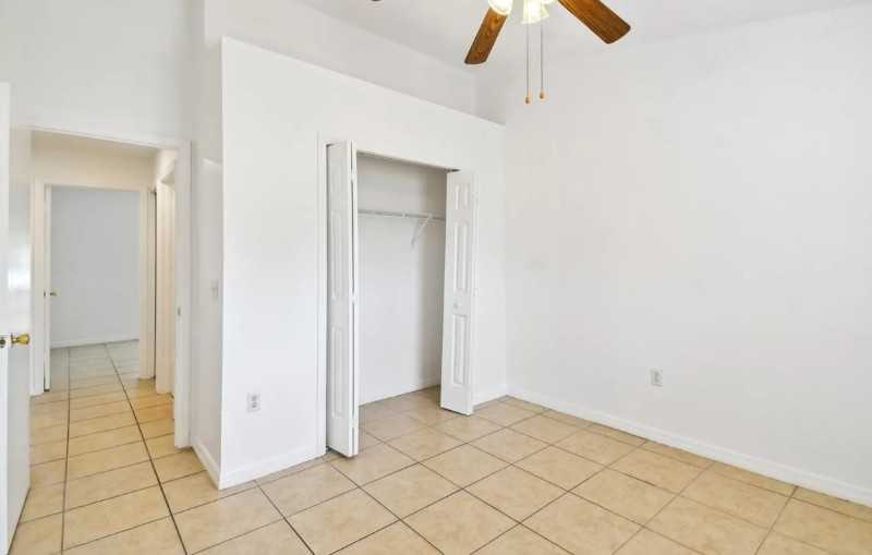 794 Barclay Terrace - Photo 6 of 14