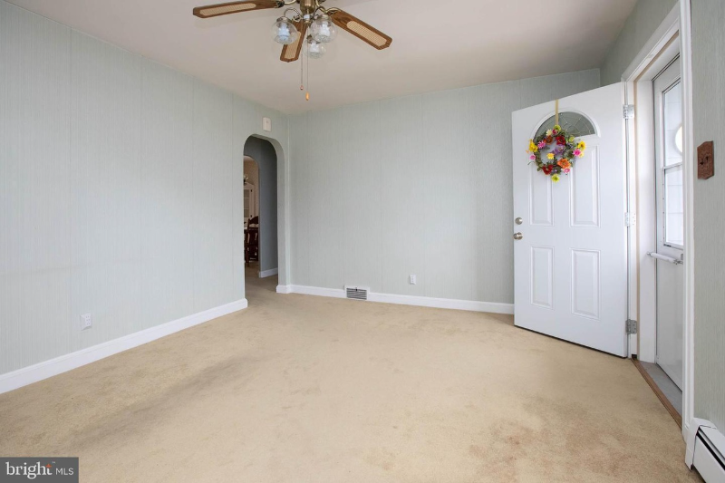 130 7th Ave - Photo 3 of 6