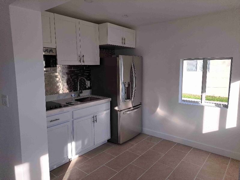 21900 Cutler Ct - Photo 3 of 13