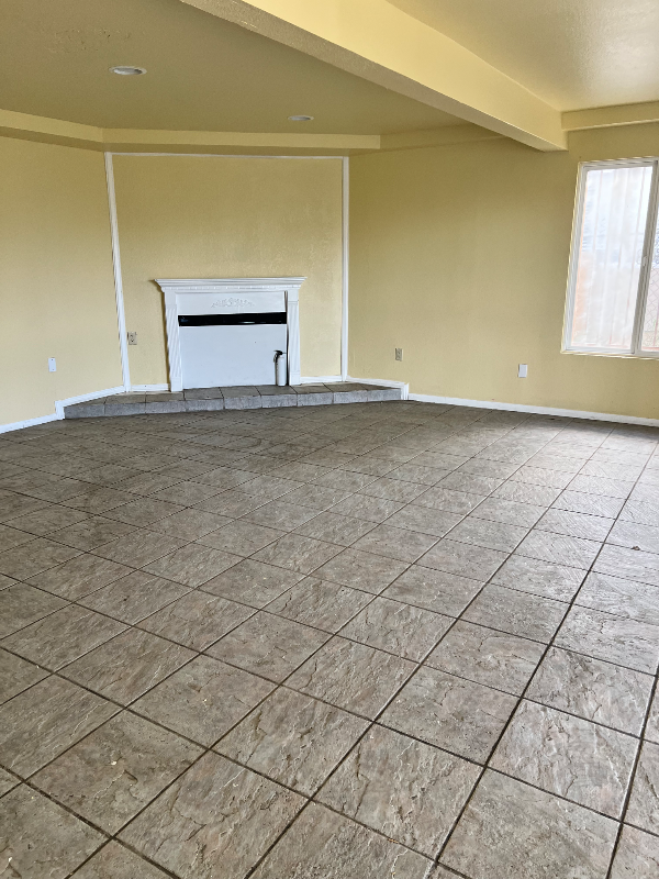 1231 Weaver St - Photo 2 of 4