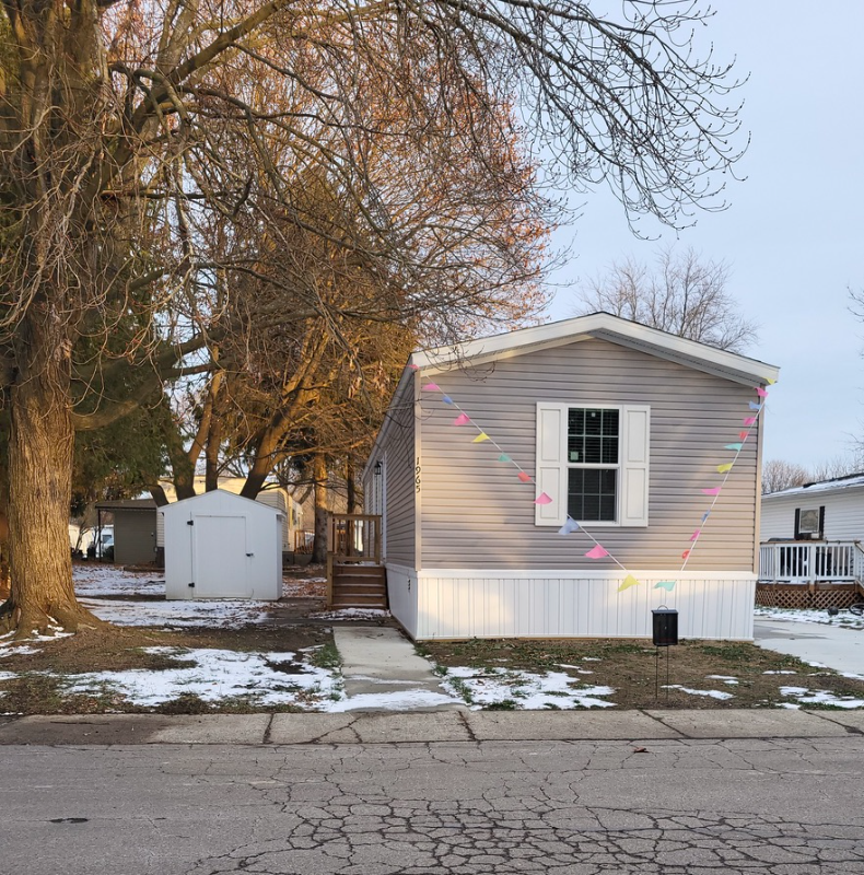 1965 Lovell Ct - Photo 2 of 17