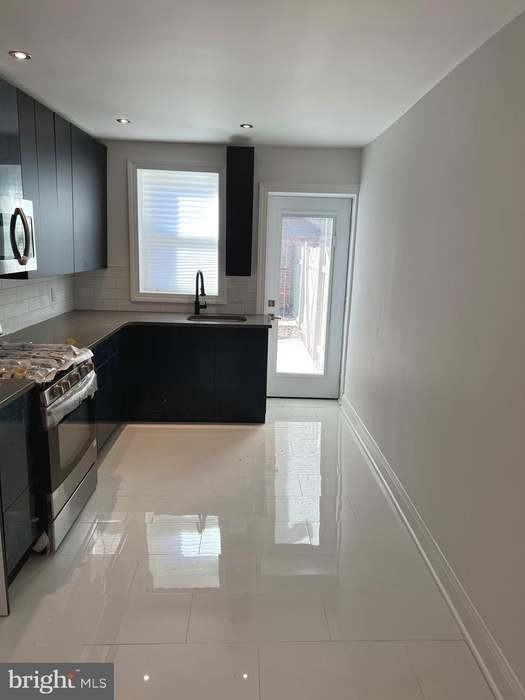 406 N Sloan St #406SLOAN - Photo 5 of 16