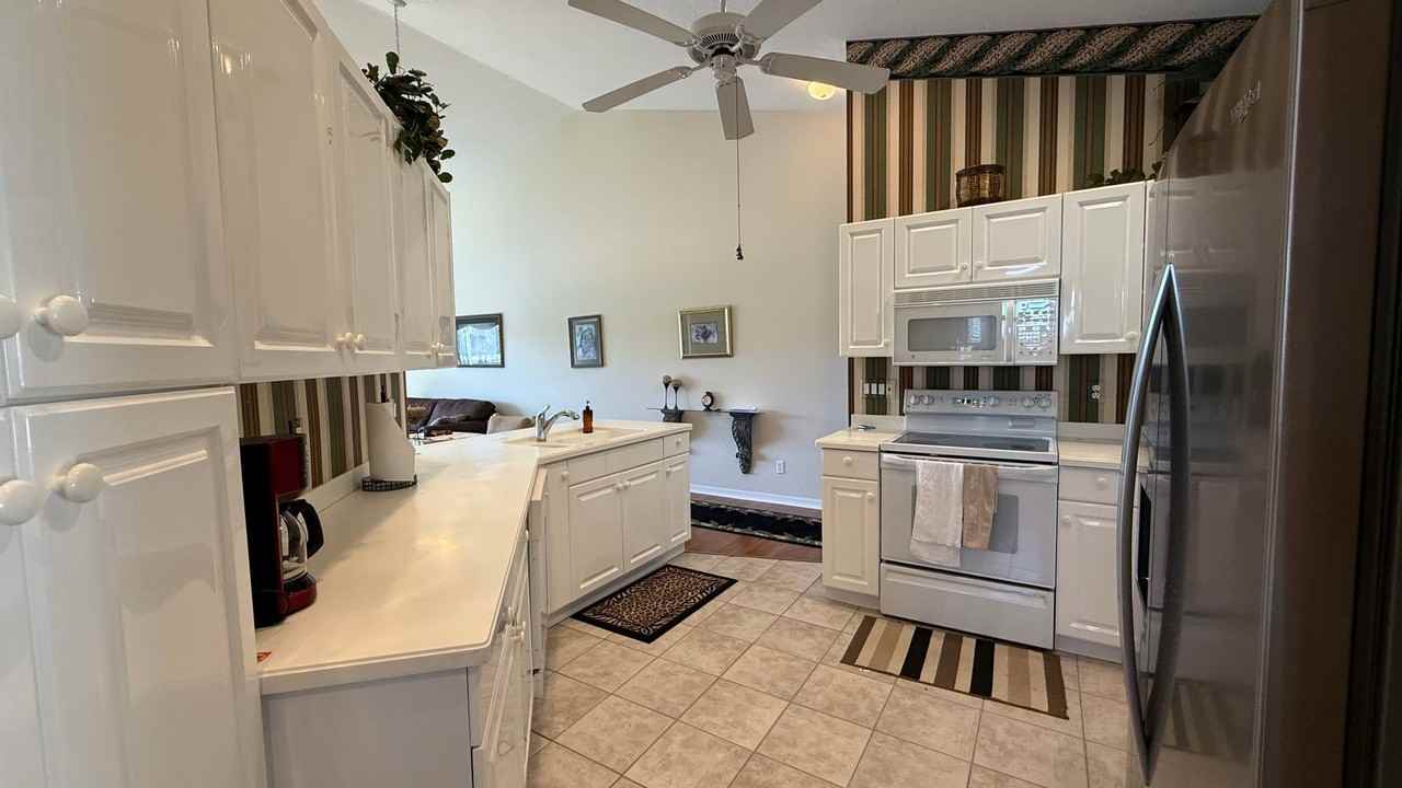 6632 Pineview Ter - Photo 5 of 27