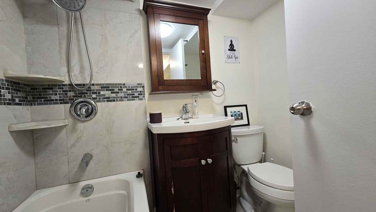 #5-373 Markham St - Photo 4 of 14