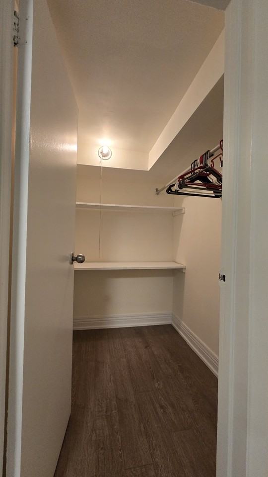 #5-373 Markham St - Photo 6 of 14