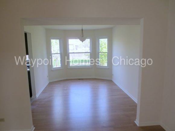1810 Indian Wells Cir - Photo 2 of 12