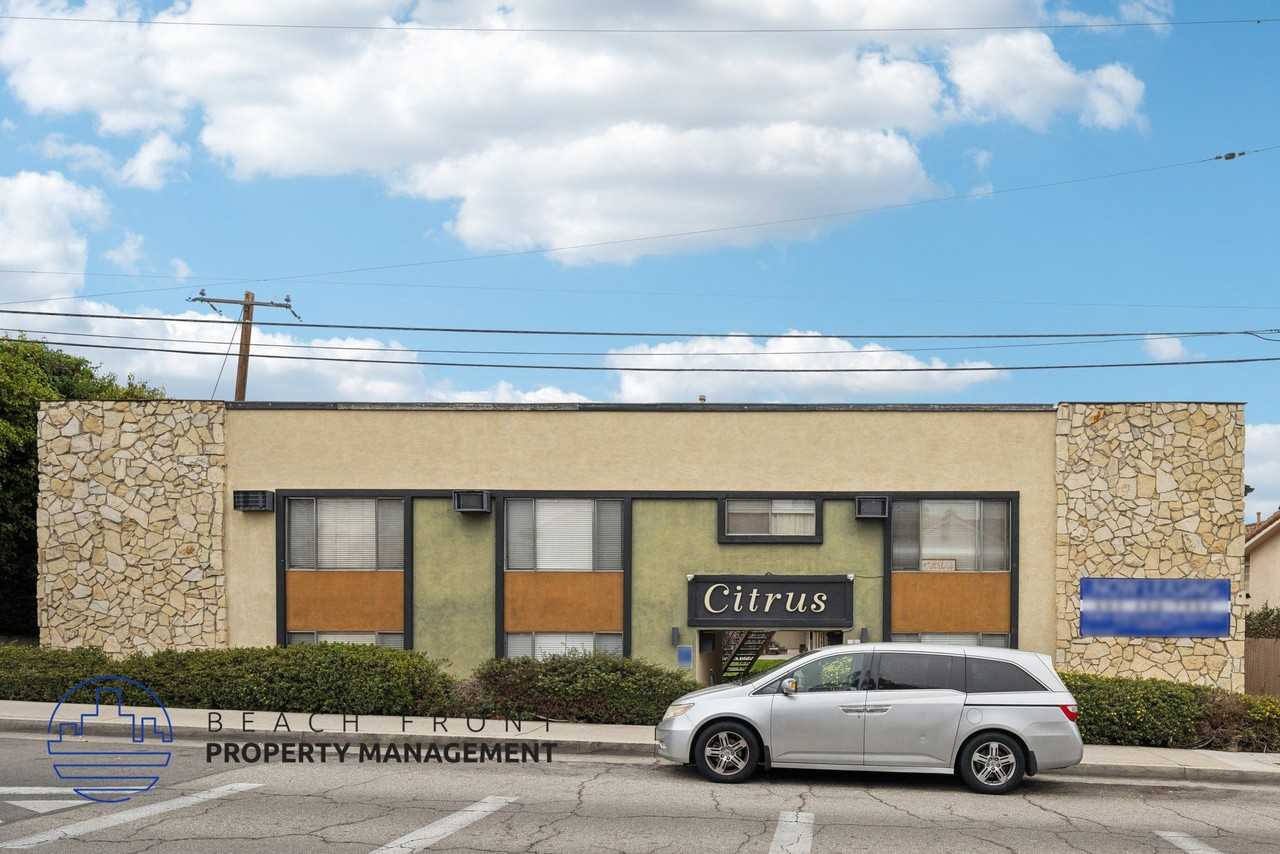 Citrus Apartments - Photo 5 of 26