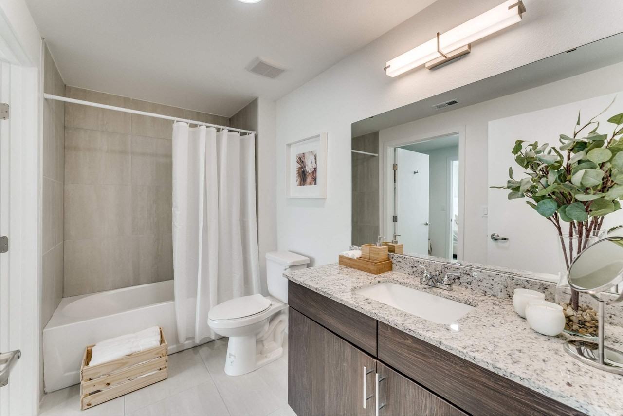 Resia Hutto Square - Photo 7 of 28