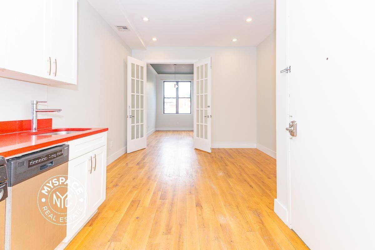 186 Wilson Ave #3L - Photo 5 of 11