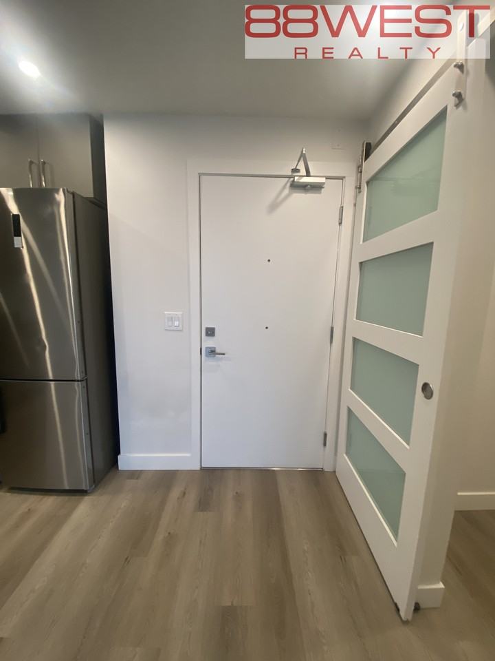 181 6th Street West #502 - Photo 3 of 28