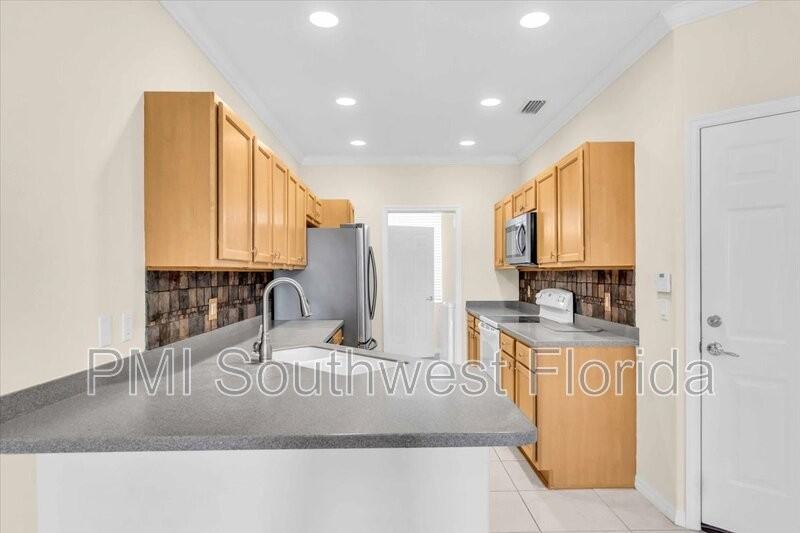 3740 82Nd Street Ave Circle East #105 - Photo 7 of 48