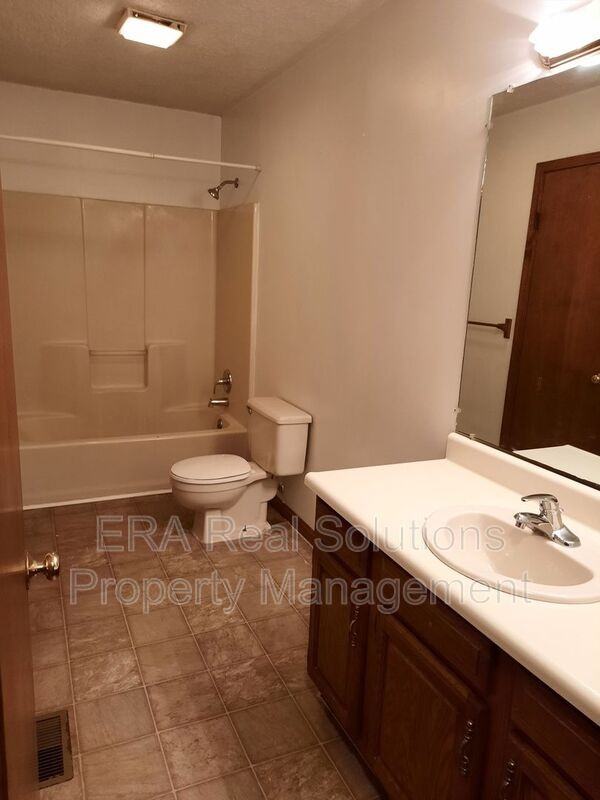 434 S West St - Photo 7 of 9