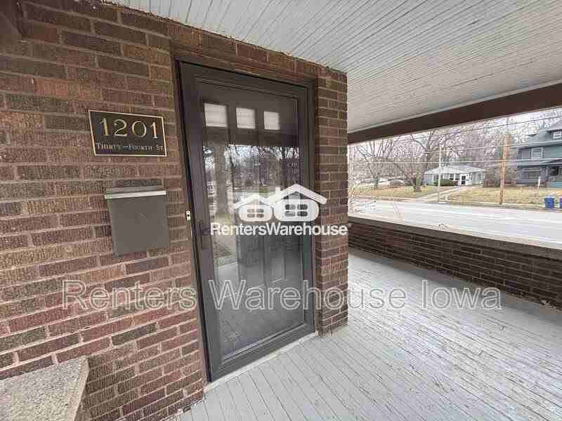 1201 34th St - Photo 3 of 16