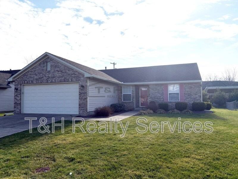 4 Village Pkwy - Photo 3 of 26
