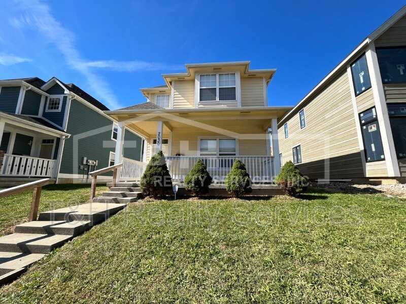 2030 N College Ave - Photo 3 of 30